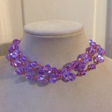 Carica l'immagine nel visualizzatore di Gallery, Collana in Cristallo Lilla