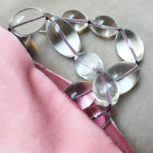 Carica l'immagine nel visualizzatore di Gallery, Collana di Cristallo Trasparente