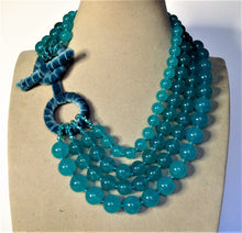 Carica l'immagine nel visualizzatore di Gallery, Collana Girocollo in Giada colore verde acqua