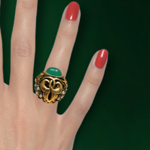 Carica l'immagine nel visualizzatore di Gallery, Anello Vintage oro con pietra verde ovale, piccole perle e zirconi