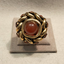 Carica l&#39;immagine nel visualizzatore di Gallery, Anello Vintage Oro e pietre corniola
