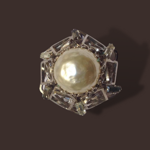 Anello Vintage in argento con Perla centrale e baguette in cristallo